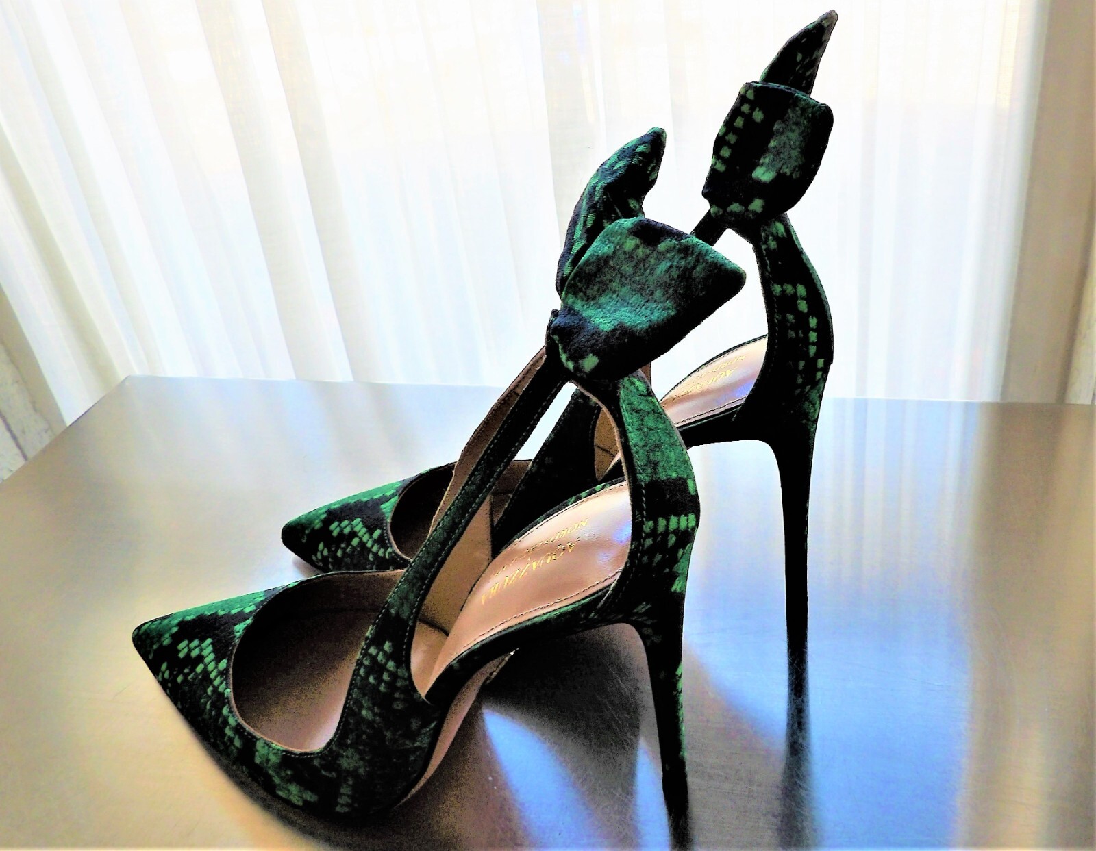 AQUAZZURA Deneuve 105 Stunning Stiletto Bow Pump 37.5