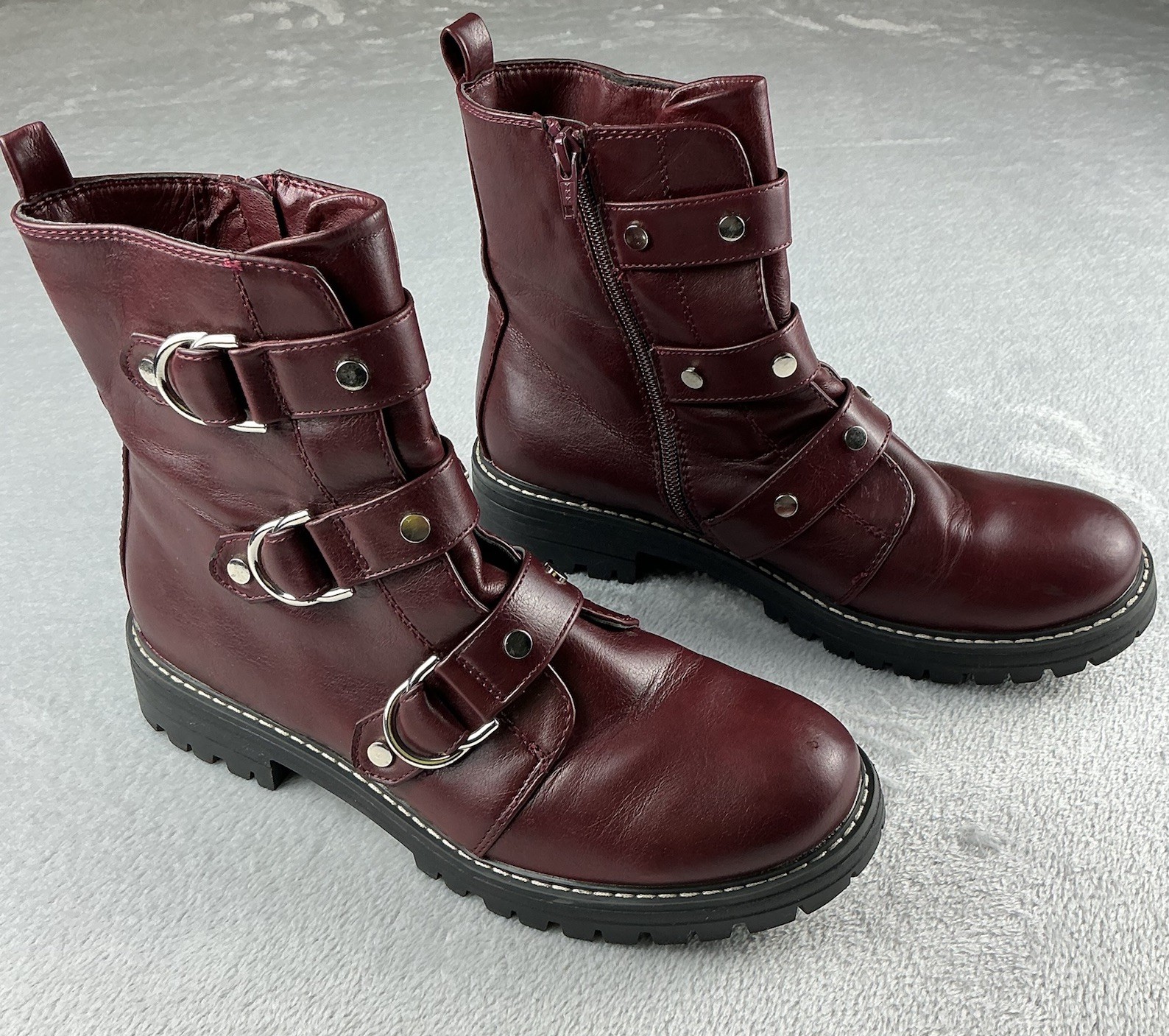 So Wine Red Zipper Faux Leather Combat Boots with Straps Womens Size 9.5 Med.