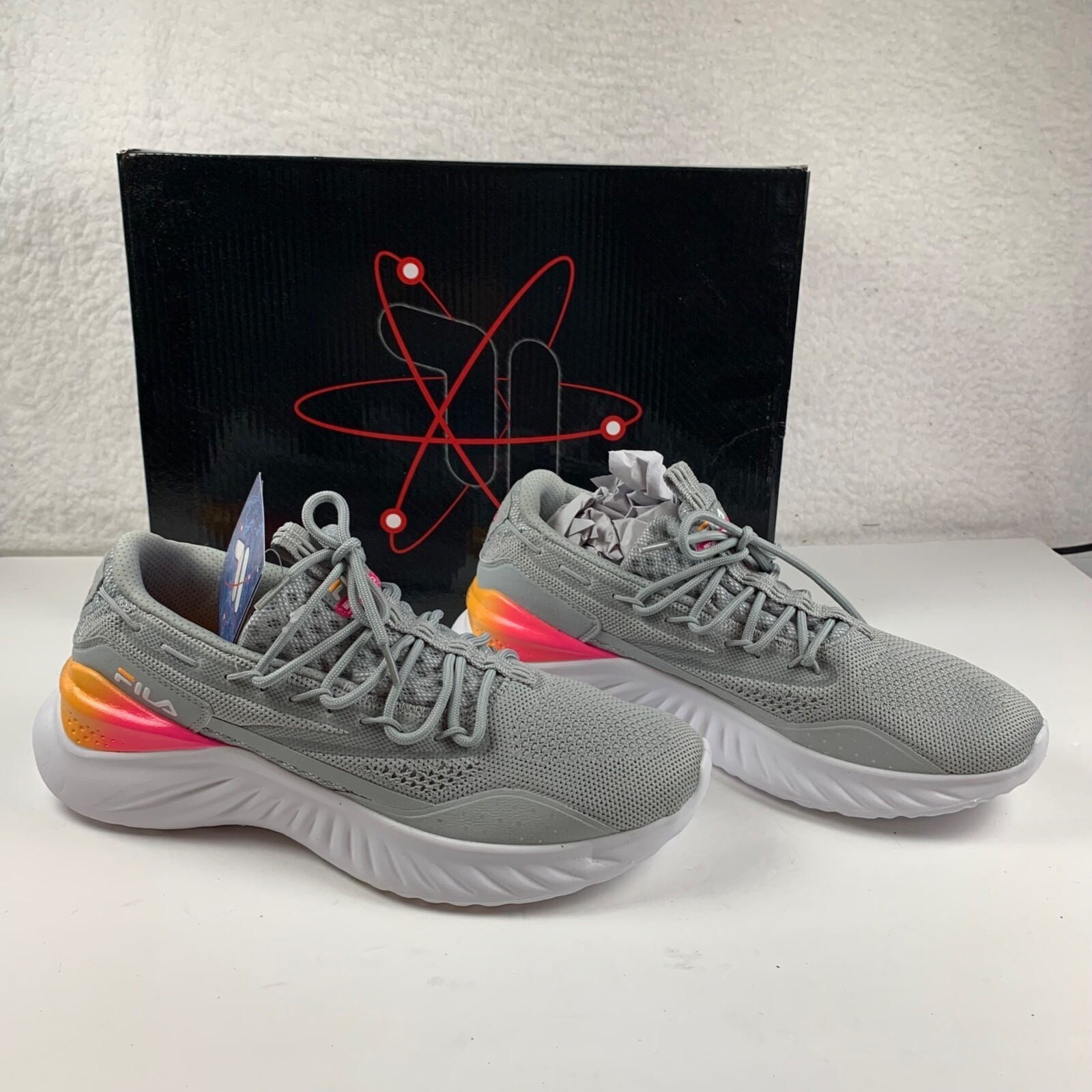 FILA Fondato 22 Air Mesh Energized Women’s Sneaker Size 11 Gray Pink NIB S0182