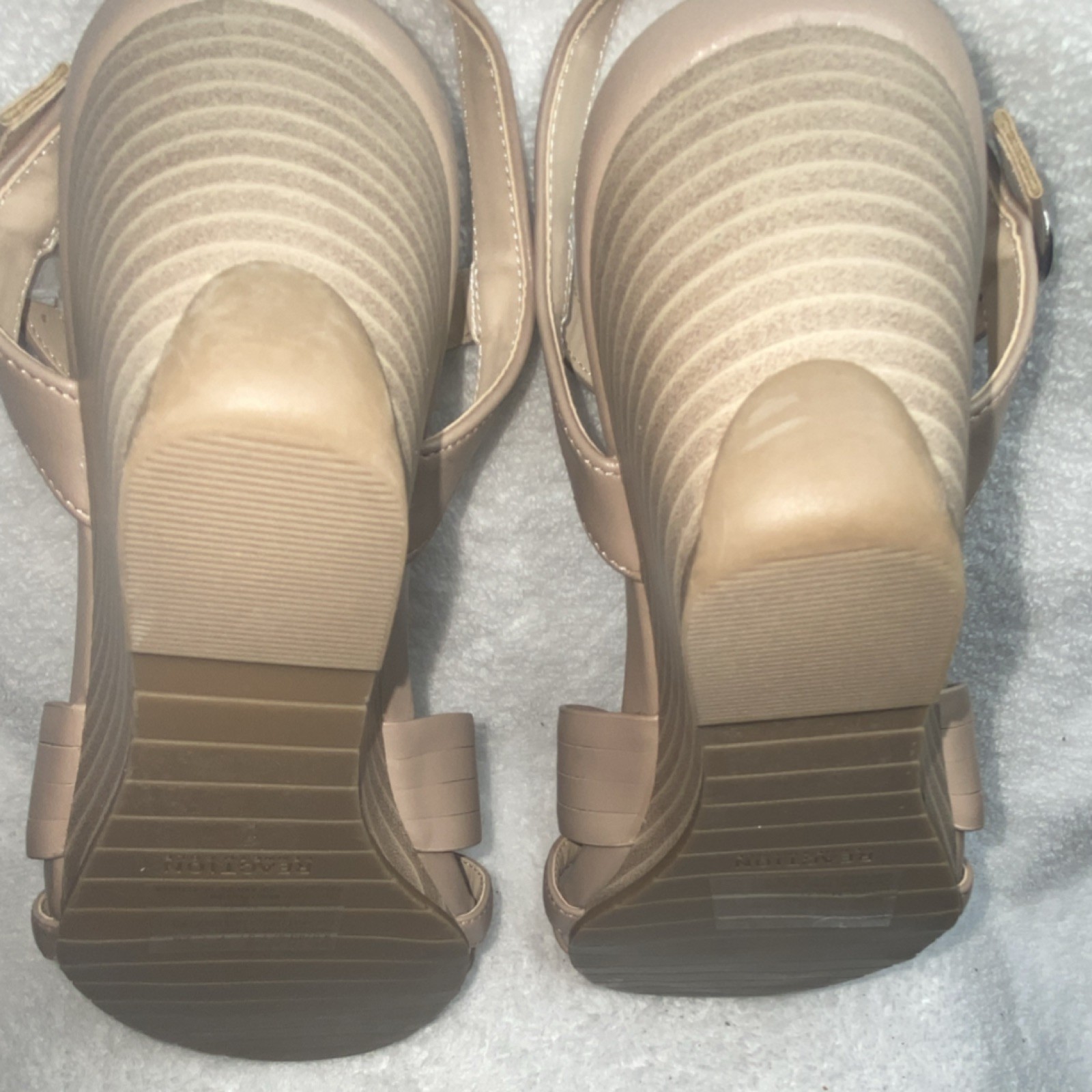 KENNETH COLE Beige Man Made Strappy Wedge Buckle Sandals Women’s USA 9.5M