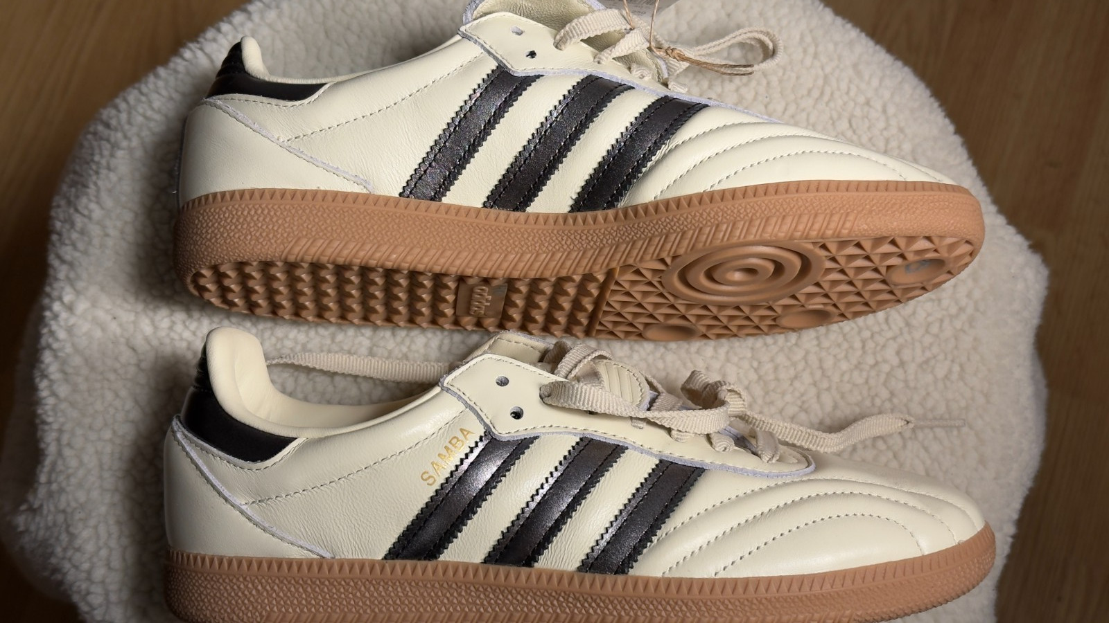 NEW adidas Women’s US 8.5 – Samba Long Tongue Originals Cream White JP6143