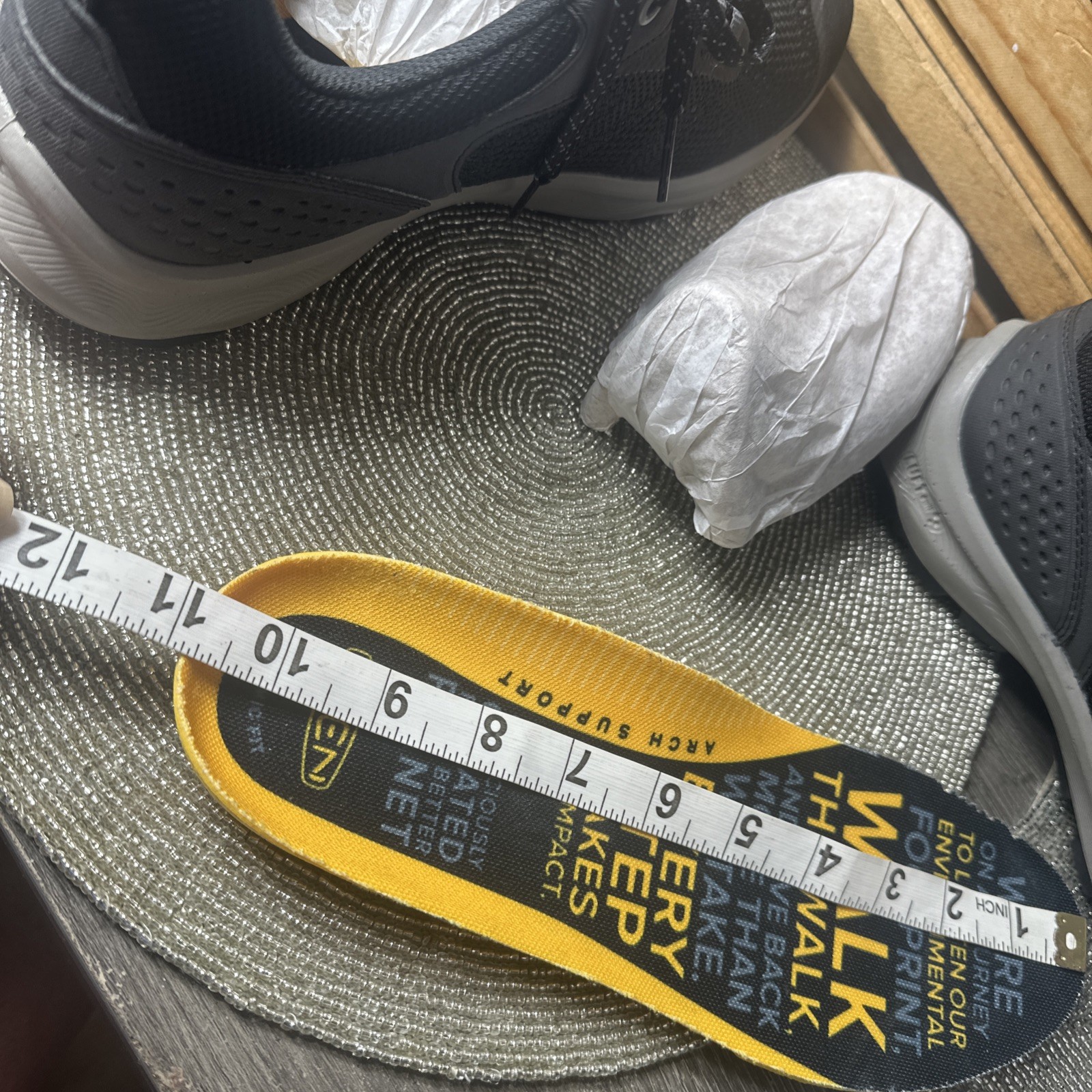KEEN Terradora Speed Hiking Black Women’s Sneakers 9.5/40 PreOwned EUC-MINT