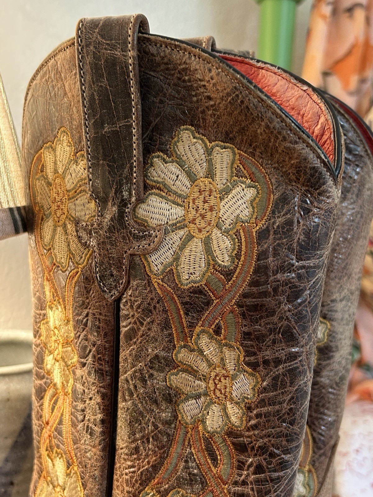 Macie Bean Women’s Western Knee High Leather Boots Floral Embroidered 7