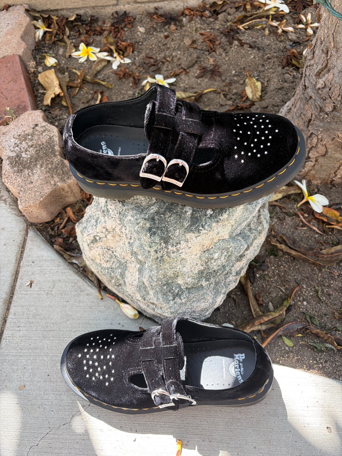 Dr. Martens Vegan 8065 Women’s US 7 UK 5 EU Black T Strap Mary Jane Velvet Shoes