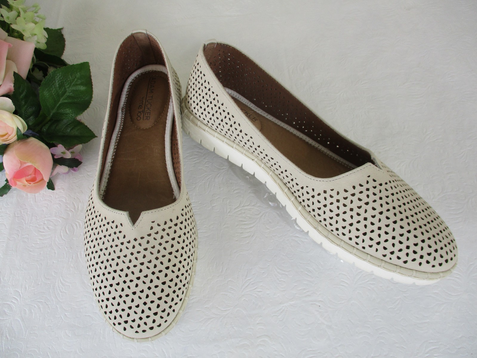 Adam Tucker by Me Too Neela Flats 8.5 Beige Perforated Leather Ballet Shoes