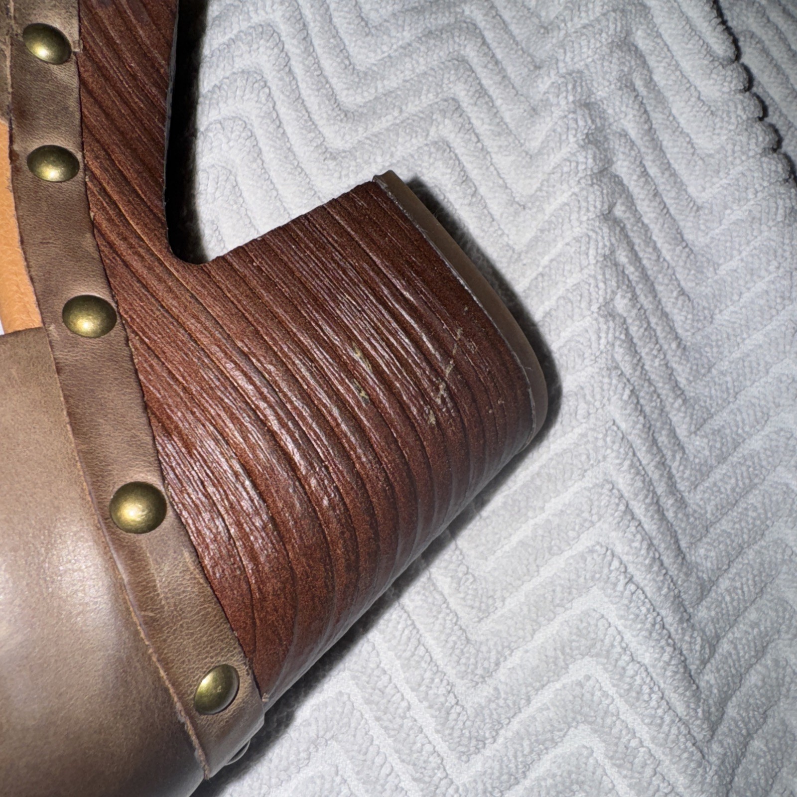 Korks Evah Clog Chunky Wood Heel Mushroom Brown Leather Studded Strap Y2K Sz 8