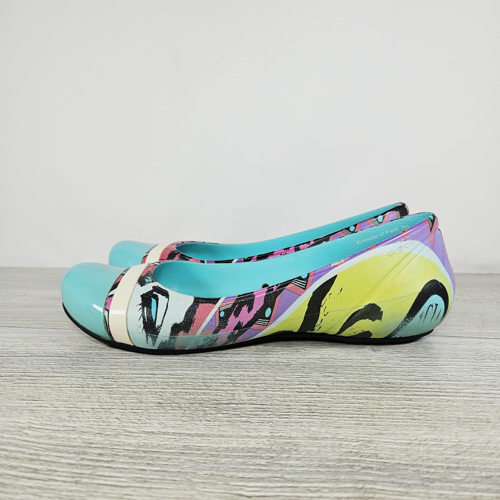 Patricia Field x Crocs Round Toe Flat Shoes Sz 9 Torquoise Multi Color Graphics