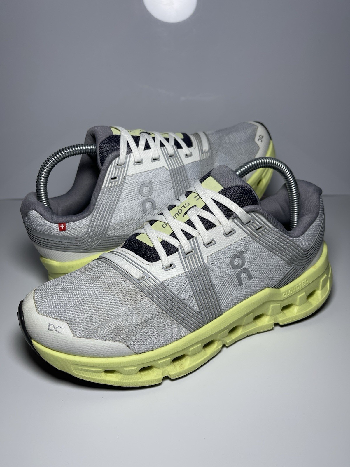 On Cloudgo 55.98234 Sneaker Woman’s Frost Hay Low Top Lace Up Running Shoes 8.5