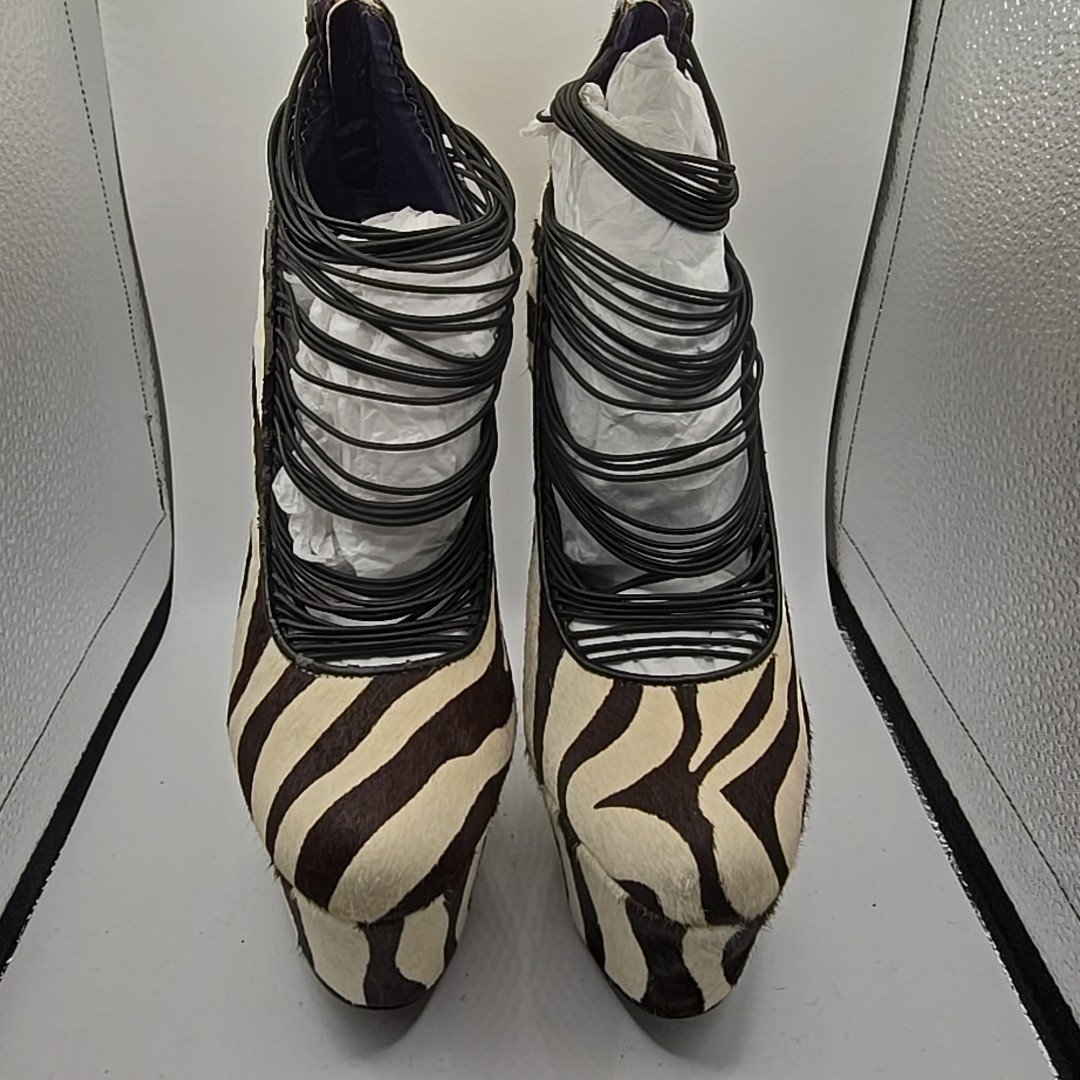 London Trash Zebra Stripes Pony Hair Platform Shoes Heels Leather sz 8 Pinup