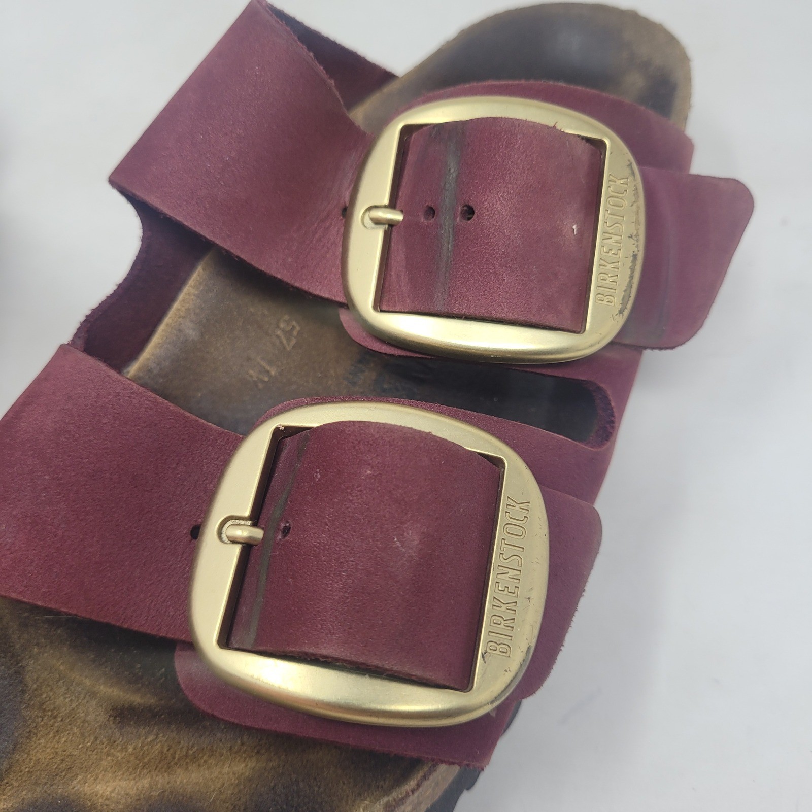 Birkenstock Arizona Sandals EU41 US10 Berry Crush Burgundy Suede Big Buckle