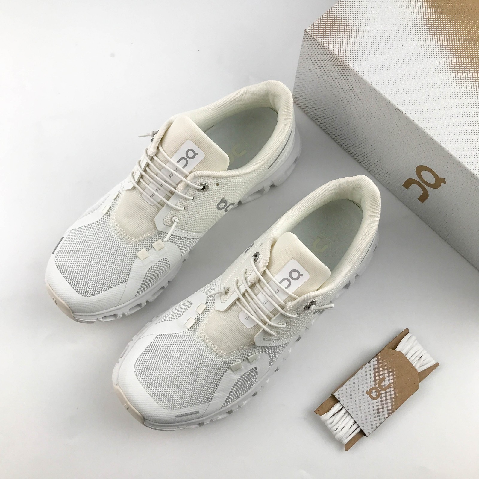 ON Cloud 6 White Women’s Athletic Support Cushioned Waterproof Sneakers US 6–9
