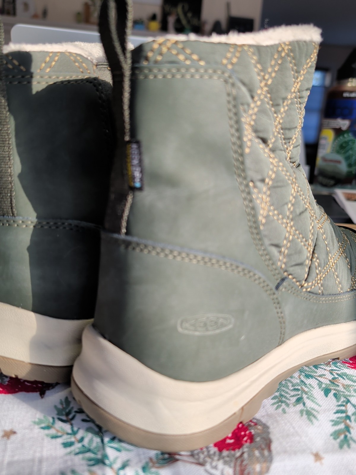Keen – Terradora II Wintry Pull-On Waterproof – Rosin/Dark Olive 8.5US/EUR 40/7