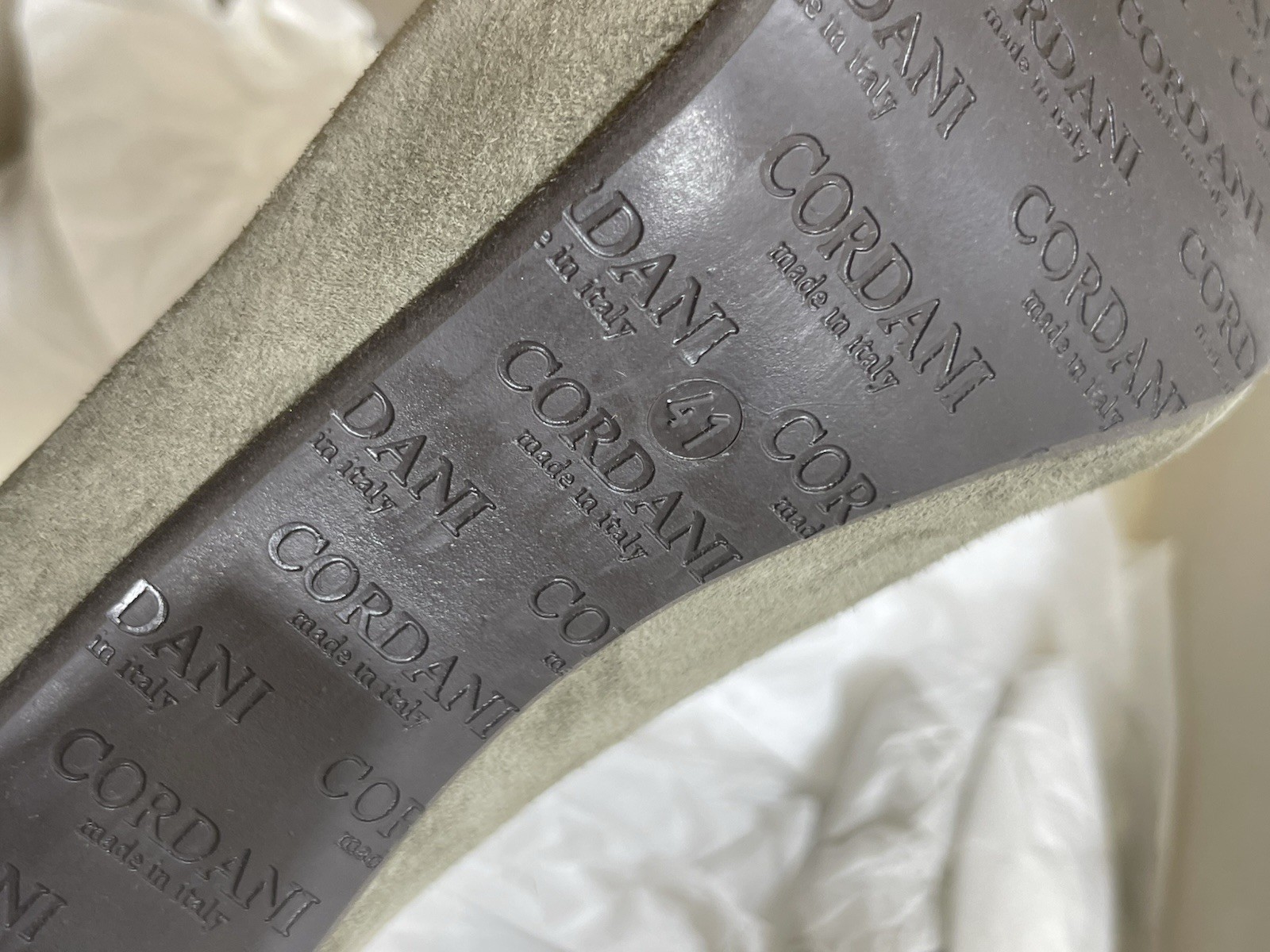 Cordani Woman’s Grey Suede Leather Medium Heel Semi Pointed Toe Clog Shoe 41 IT