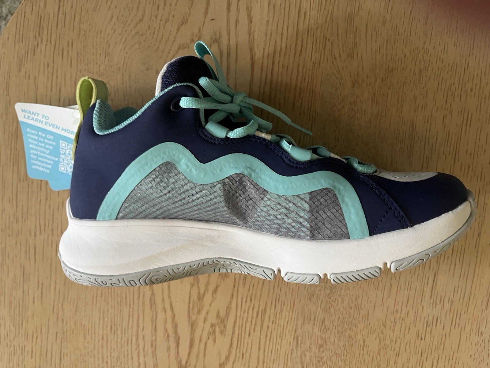 Rip It Future Volleyball Shoes womens Size 7.5 navy blue & white New! sneakers