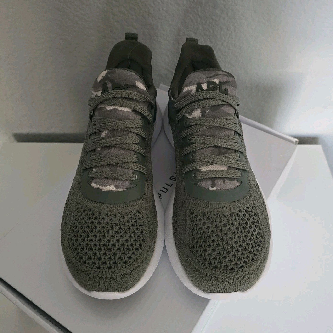 APL Techloom Tracer Women Knit Camo Low Top Lace-Up Athletic Sneakers