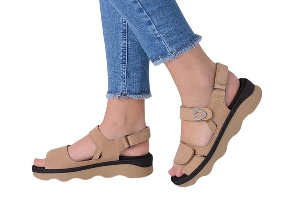 Wolky nubuck leather Beige Adjustable Strap Platform Sandals Size 38 comfort sup