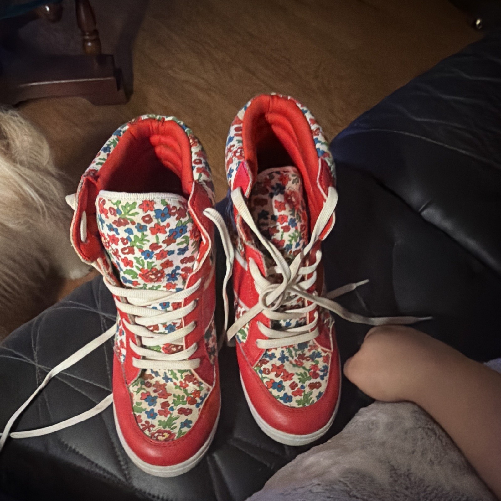 Mudd Women’s Wedge High Top Sneakers Red Floral Lace-Up Casual Athletic