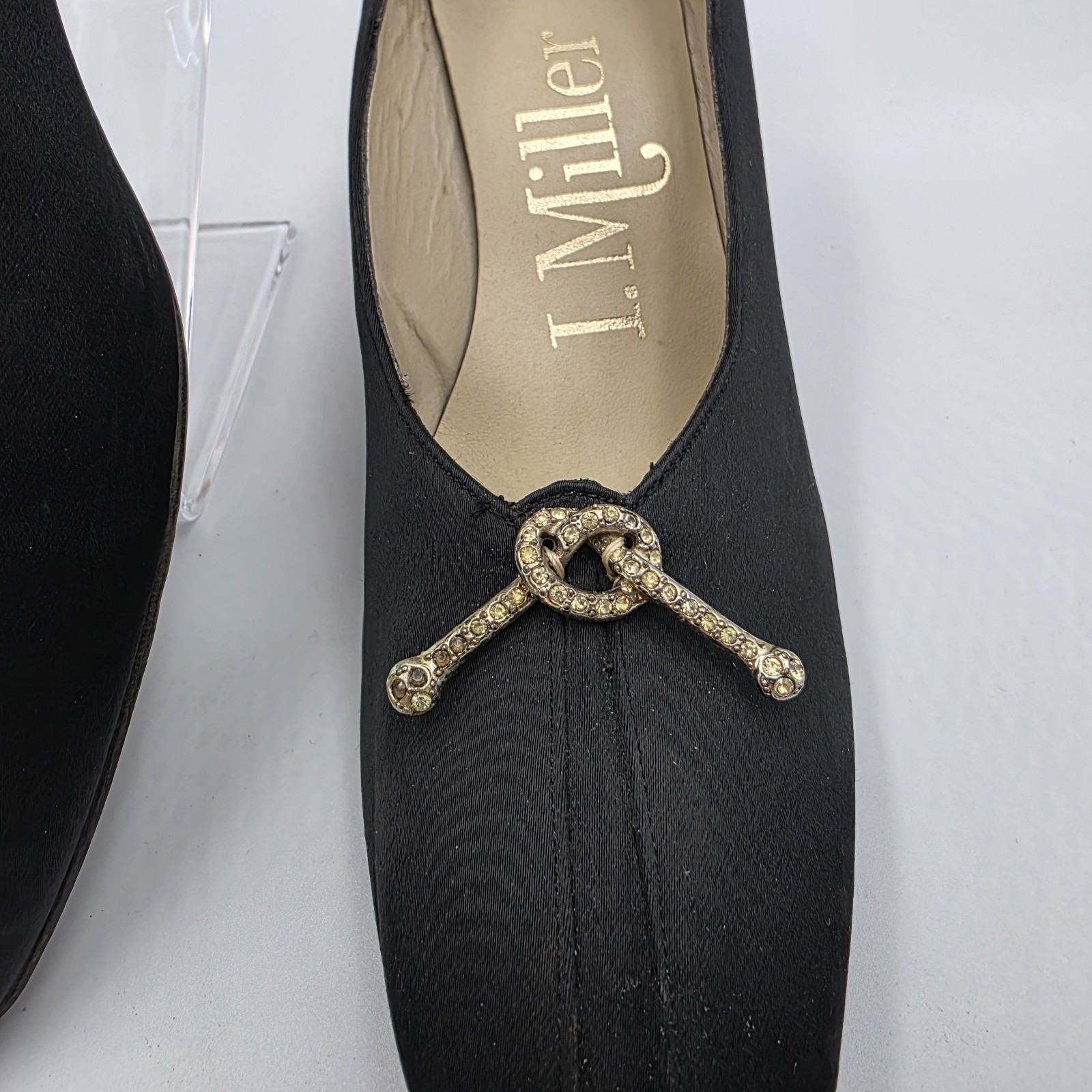 VTG I Miller Black Satin Rhinestone Knot Pumps 2.5in Heels 8AA Narrow