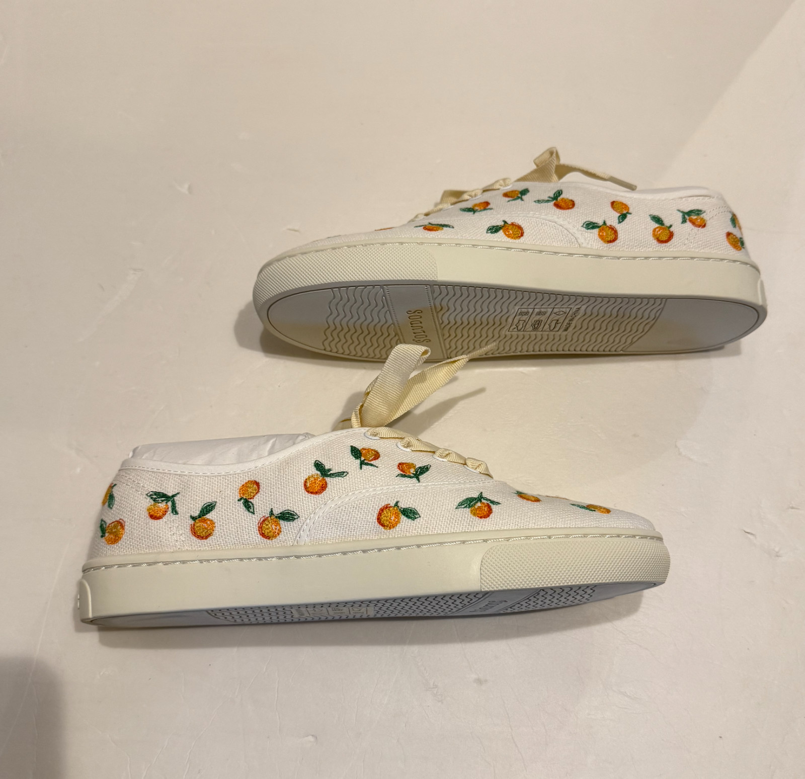 NEW Soludos Lace-Up Embroidered Sneakers Womens Size 7.5 White Floral Ibiza RARE