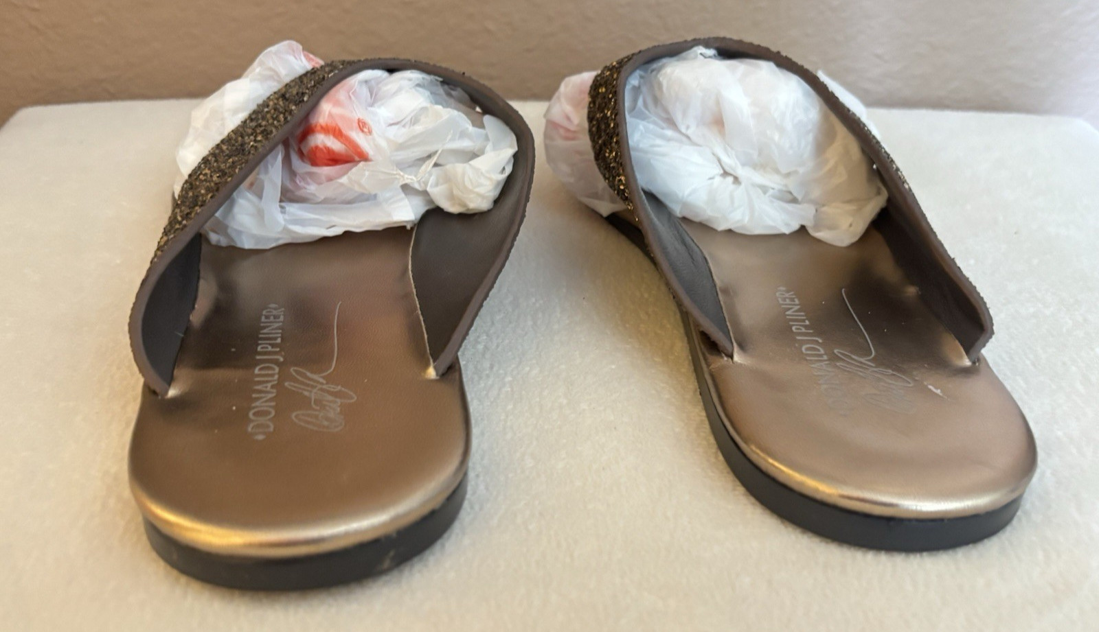 Donald J Pliner Stefan Sparkle Glitter Sequin Brown Thong Sandals Size 9M
