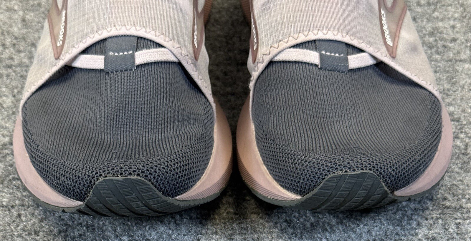 Brooks Running Shoes Womens SZ 9B Levitate 4 LE Gray Pink Slip On Sneakers Gym