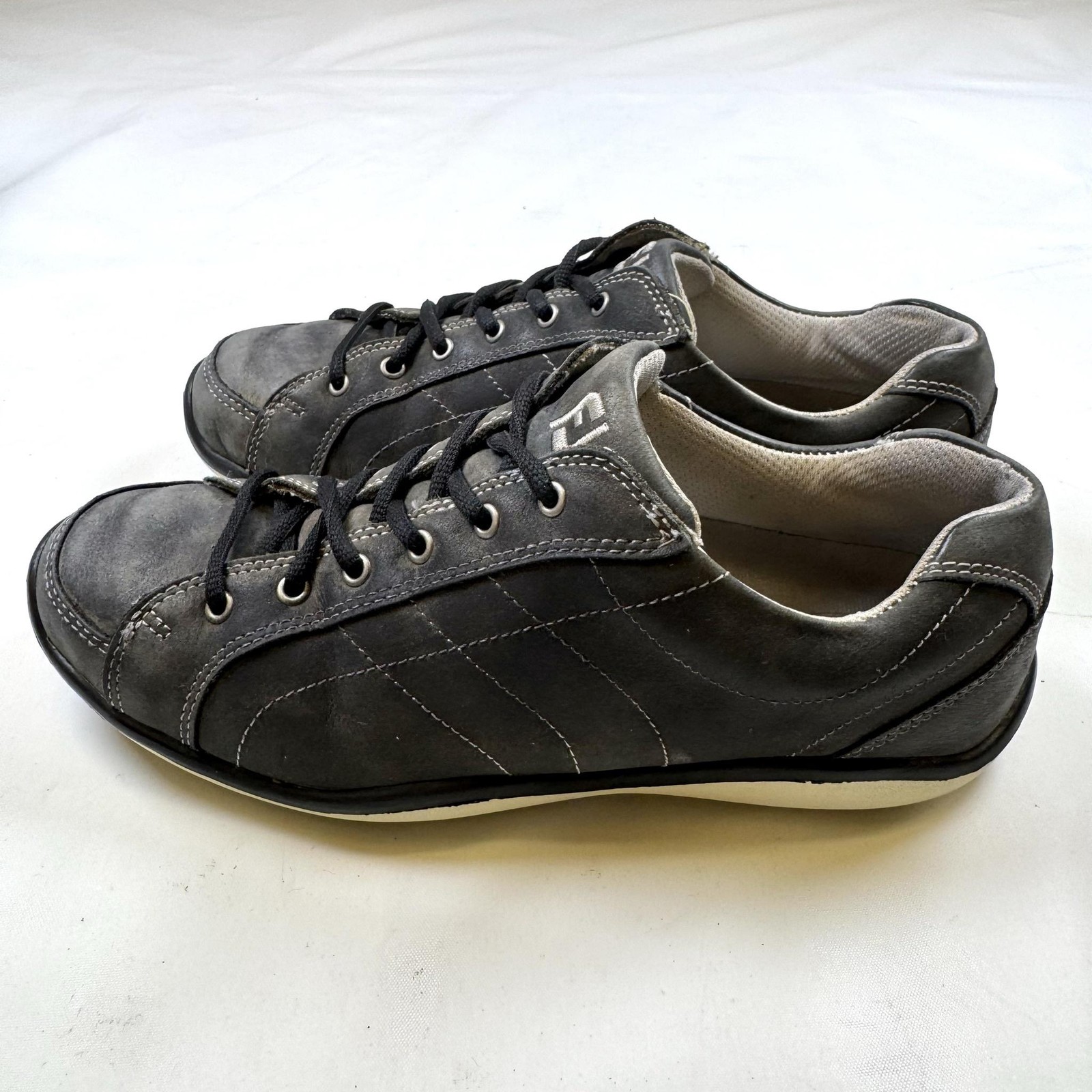 FootJoy LoPro Shoes Womens Size 7.5 Gray Leather Spikeless Golf Sneakers 97261