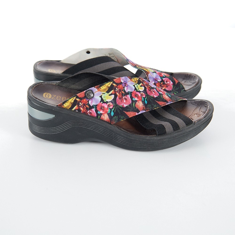 BZEES Desire Wedge Heel Floral Stretch Strap Slide Sandals Women’s Size 6.5