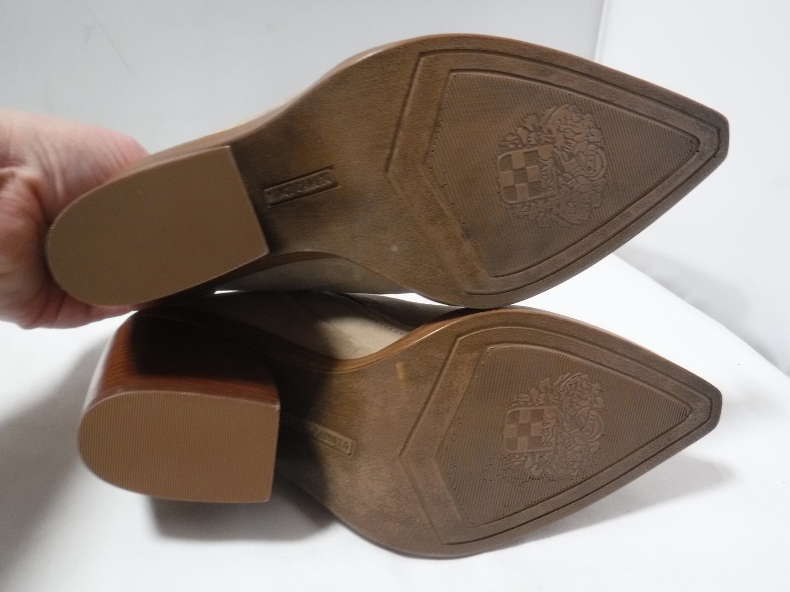 PM3 Women’s VINCE CAMUTO Gradina Brazil Pointed Toe Chunky Wood Heel Bootie 6.5