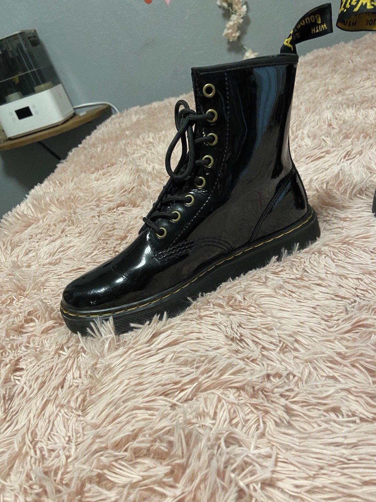 Dr. Martens 1460 Women’s Smooth Leather 8 Eyelet Boots Size 7 – Black