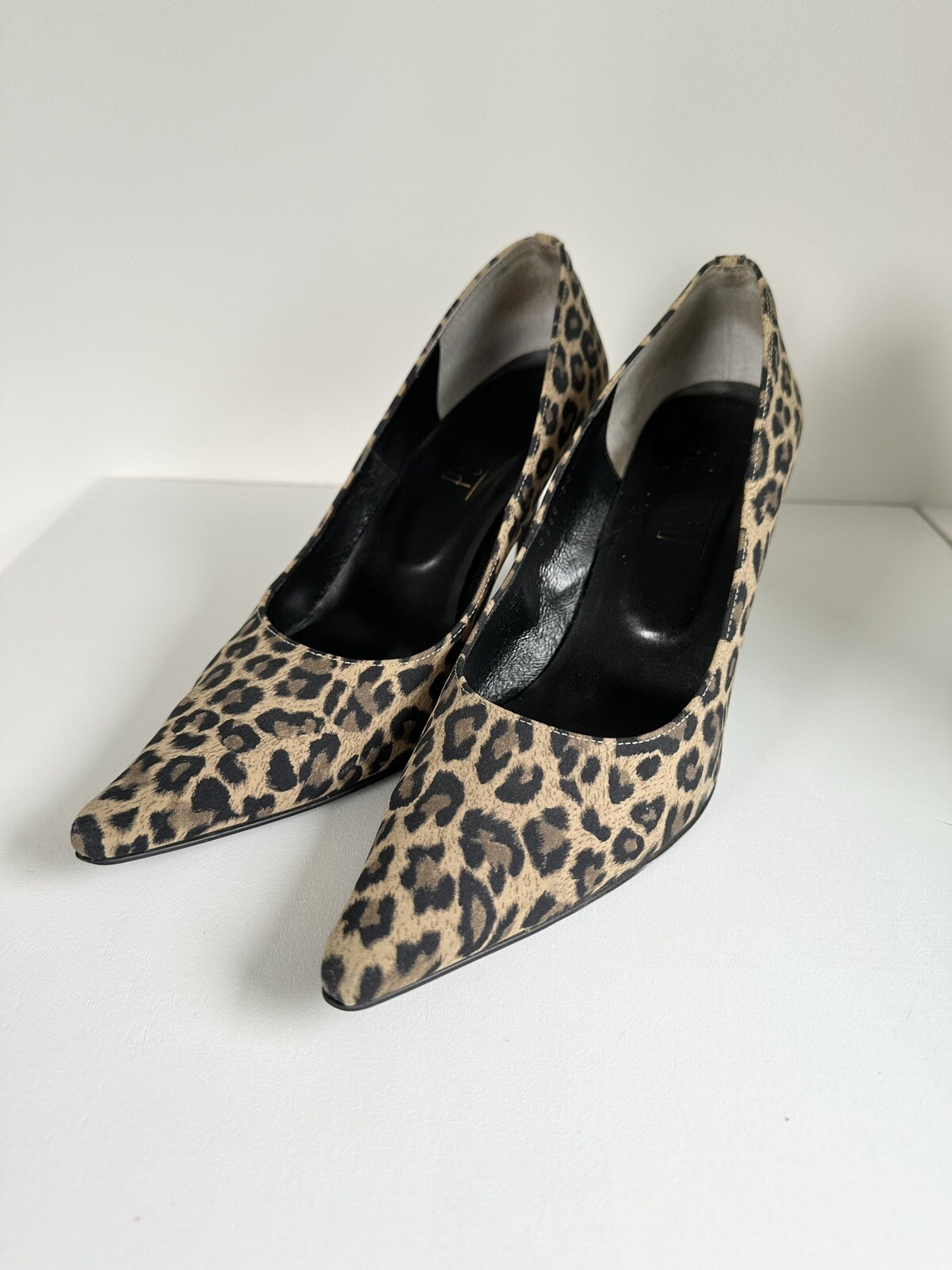 Pre-owned Leopard Print Pointed Toe 3.5″ High Heels SIZE US 7.5 / 24cm