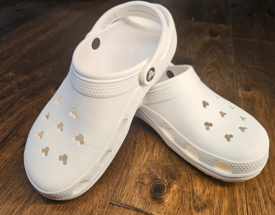 Disney Parks Mickey Mouse Icon Crocs White Classic Clogs Women’s 9 Men’s 7
